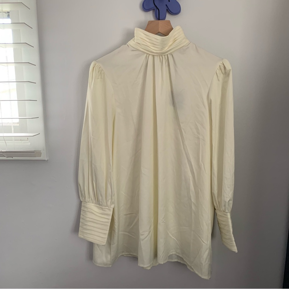 tuckernuck xxxl NEW cream faven blouse